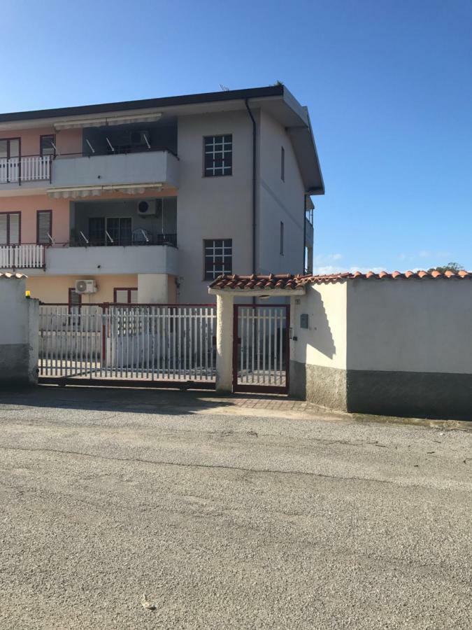 Appartamento Zona Aeroporto Ламеция-Терме Экстерьер фото